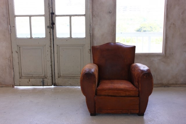 インテリアを引き立たせる椅子、ソファーの歴史、種類や選び方